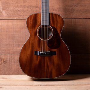 Acoustic Guitar - Eddie's Guitars Inc