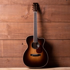 OMC Large Soundhole 9877 - Bourgeois Guitars