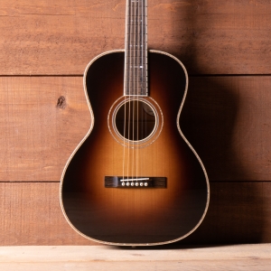 L-db2/12 acoustic guitar